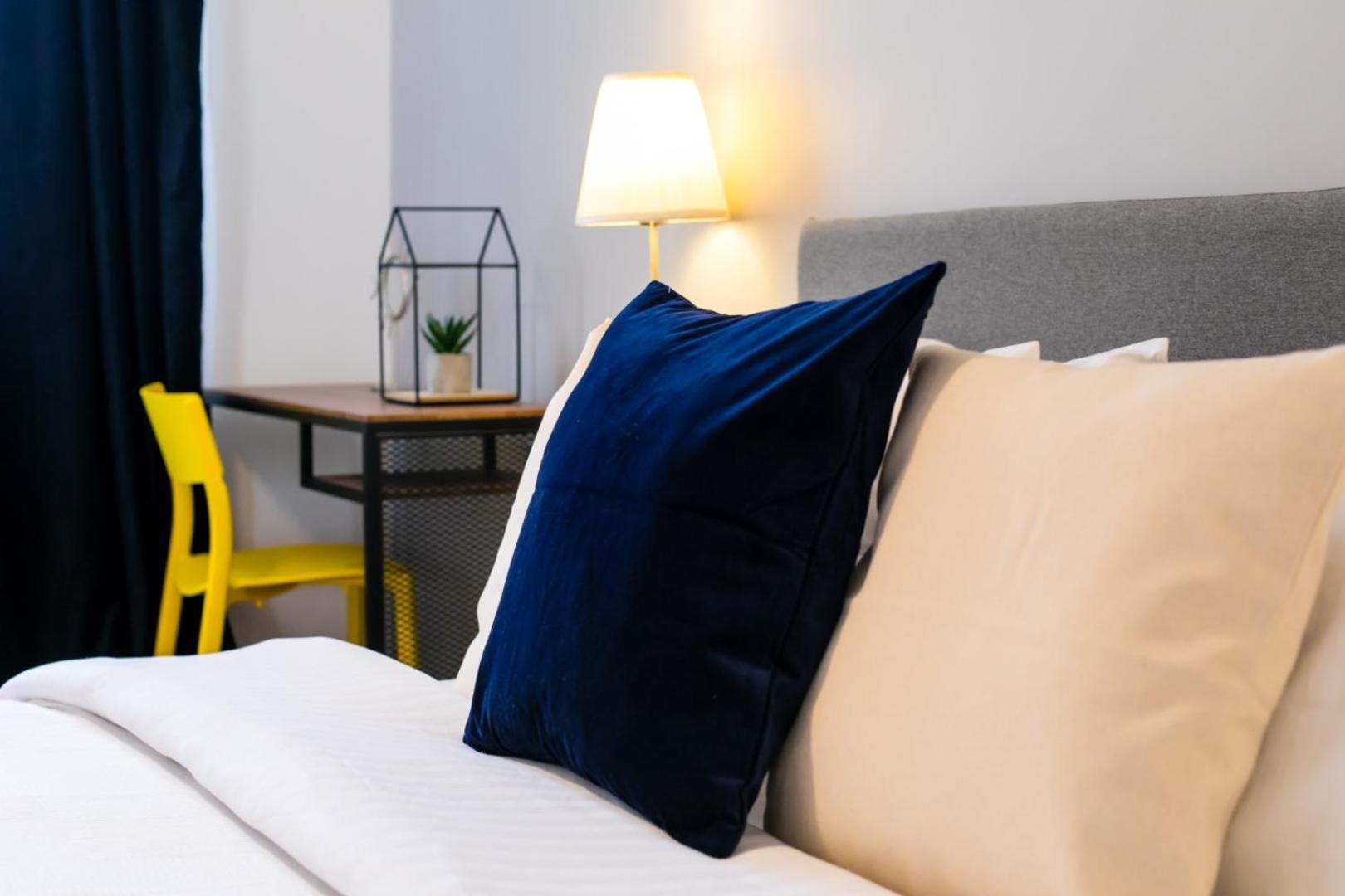 Heart Of The City - Cozy Apartments In Prime Location Bukarest Zimmer foto